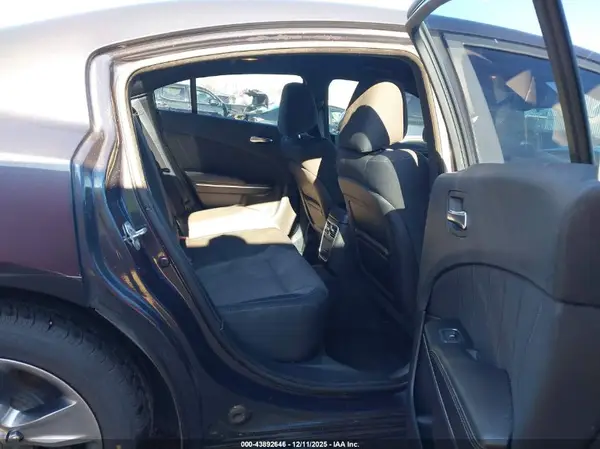 2C3CDXHG4GH185868 2016 DODGE CHARGER - Image 8