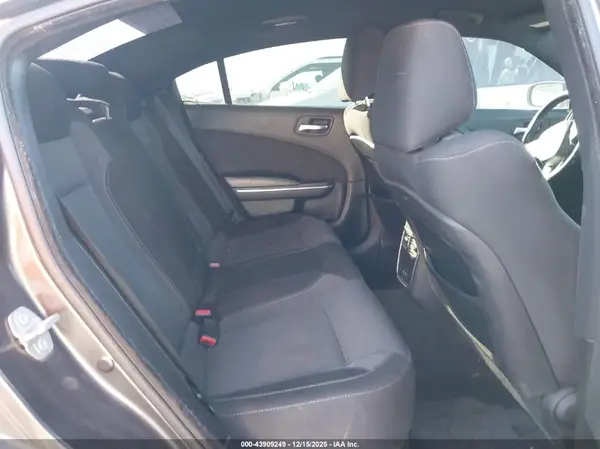 2C3CDXHG4GH215063 2016 DODGE CHARGER - Image 8