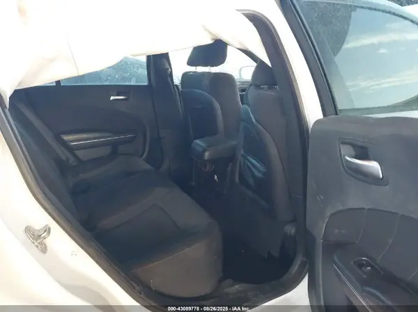 2C3CDXHG4HH523688 2017 DODGE CHARGER - Image 8