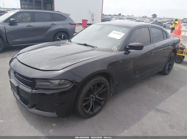 2C3CDXHG4HH667046 2017 DODGE CHARGER - Image 2