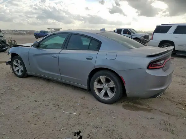 2C3CDXHG4JH133728 2018 DODGE CHARGER - Image 2