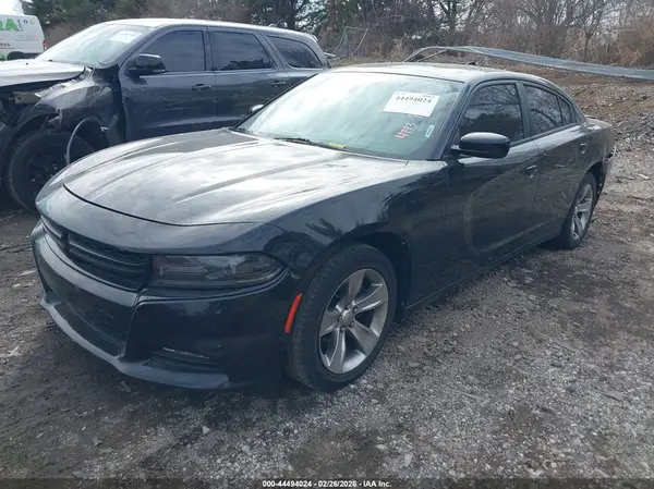 2C3CDXHG4JH176840 2018 DODGE CHARGER - Image 2