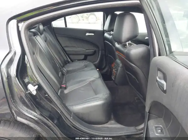 2C3CDXHG4JH206886 2018 DODGE CHARGER - Image 8