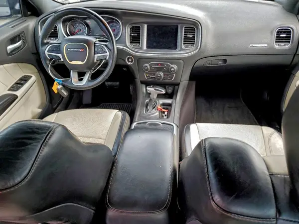 2C3CDXHG4JH273486 2018 DODGE CHARGER - Image 8