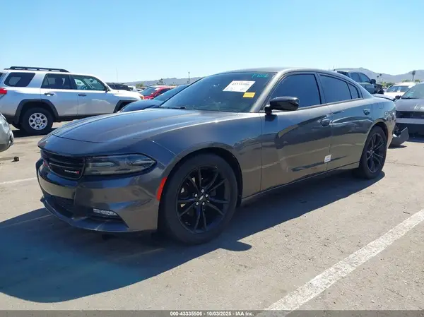2C3CDXHG4JH337039 2018 DODGE CHARGER - Image 2