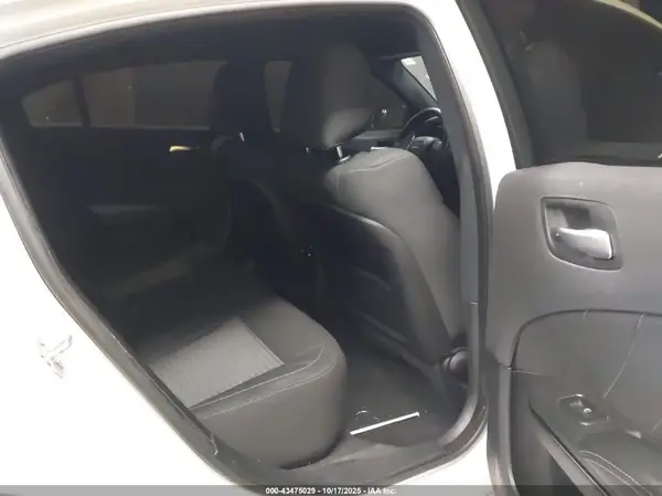 2C3CDXHG4JH337056 2018 DODGE CHARGER - Image 8