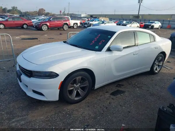 2C3CDXHG5HH523442 2017 DODGE CHARGER - Image 2