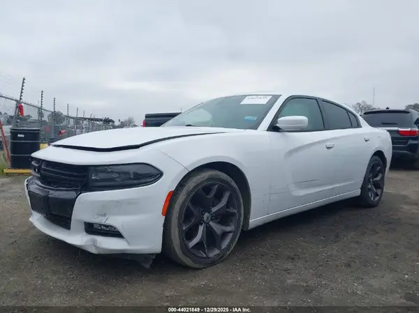 2C3CDXHG5HH634380 2017 DODGE CHARGER - Image 2