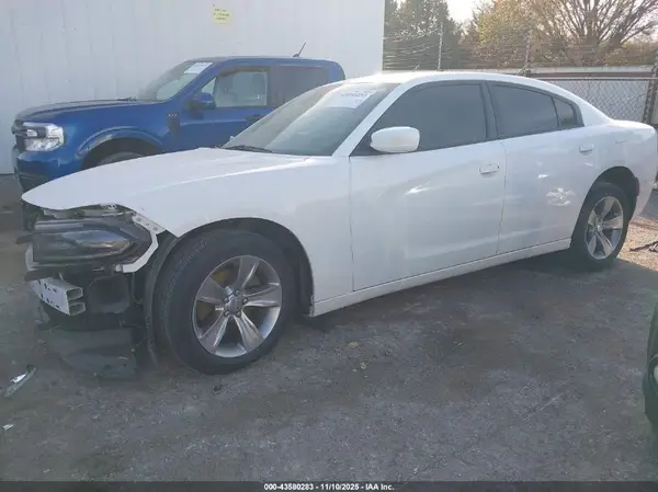 2C3CDXHG5JH122804 2018 DODGE CHARGER - Image 2