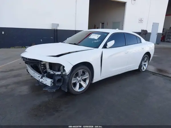 2C3CDXHG5JH162817 2018 DODGE CHARGER - Image 2