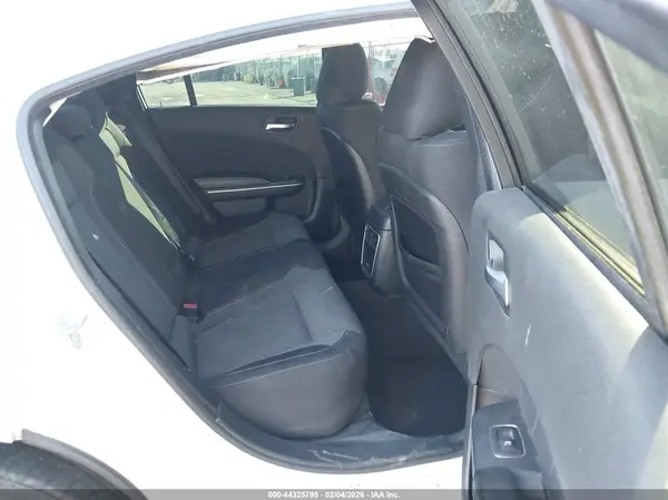2C3CDXHG5JH162817 2018 DODGE CHARGER - Image 8