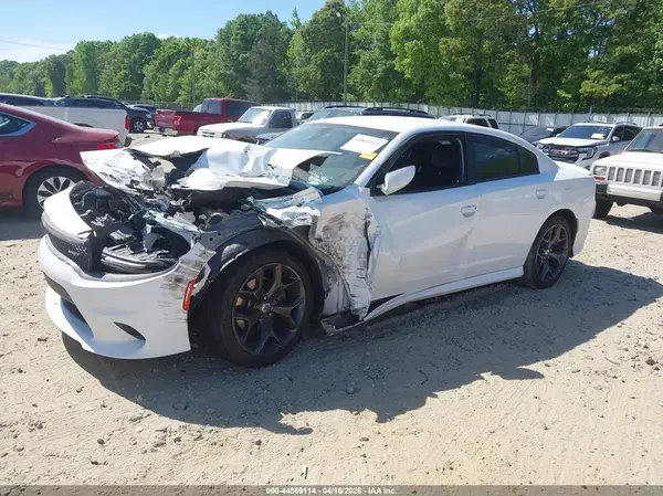 2C3CDXHG5JH228699 2018 DODGE CHARGER - Image 2