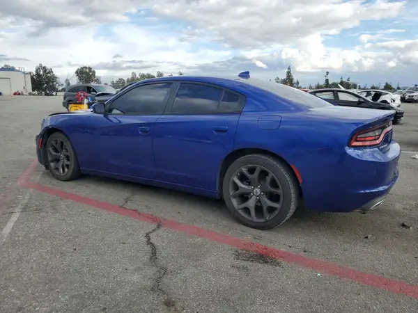 2C3CDXHG5JH272475 2018 DODGE CHARGER - Image 2