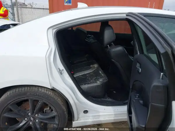 2C3CDXHG5JH306995 2018 DODGE CHARGER - Image 8