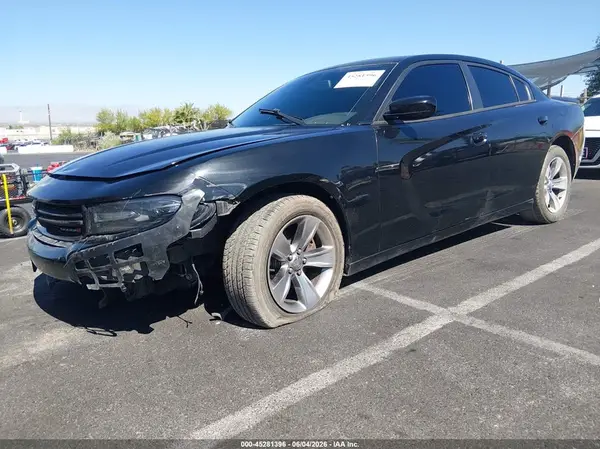2C3CDXHG5JH323344 2018 DODGE CHARGER - Image 2