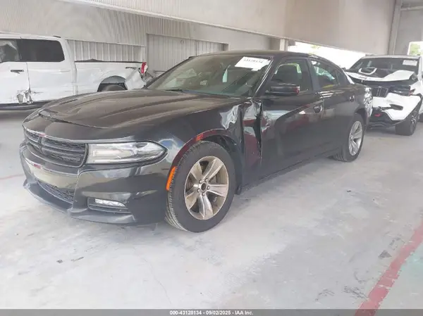 2C3CDXHG6GH227697 2016 DODGE CHARGER - Image 2