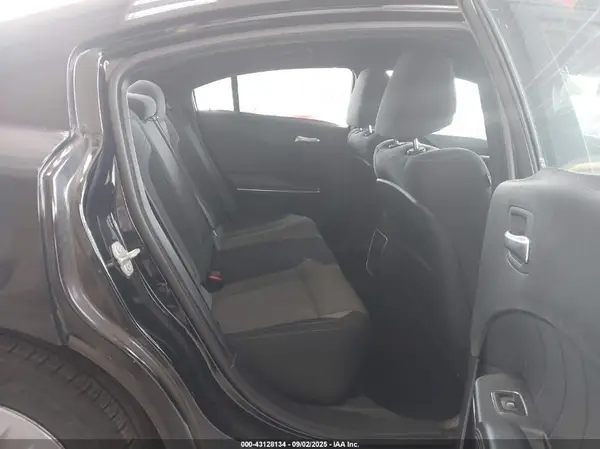 2C3CDXHG6GH227697 2016 DODGE CHARGER - Image 8