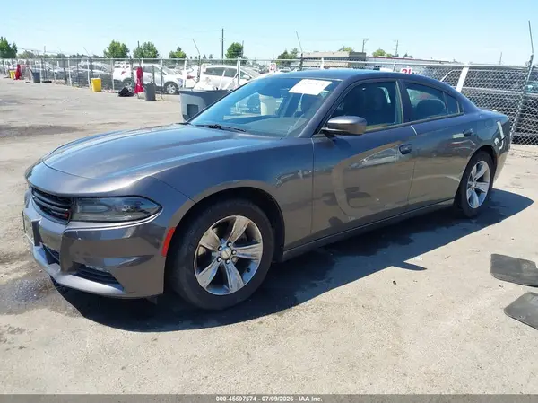 2C3CDXHG6JH133911 2018 DODGE CHARGER - Image 2