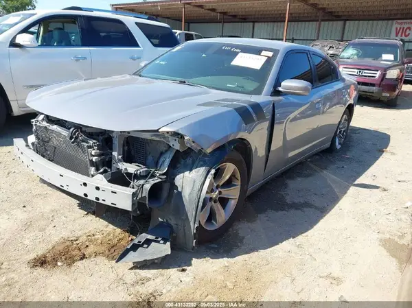 2C3CDXHG6JH139322 2018 DODGE CHARGER - Image 2