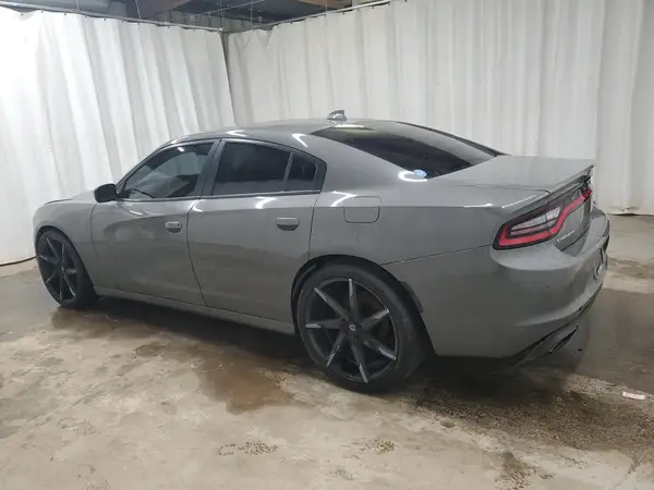2C3CDXHG6JH143497 2018 DODGE CHARGER - Image 2