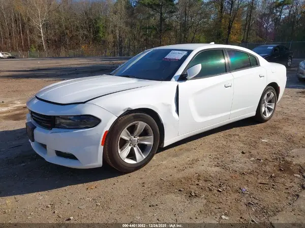 2C3CDXHG6JH144973 2018 DODGE CHARGER - Image 2