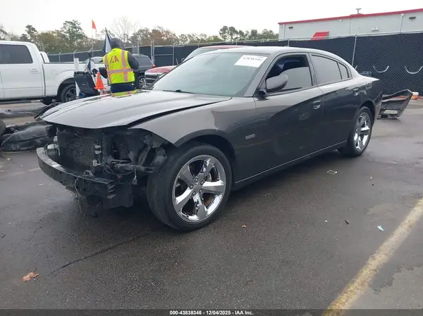 2C3CDXHG6JH156122 2018 DODGE CHARGER - Image 2