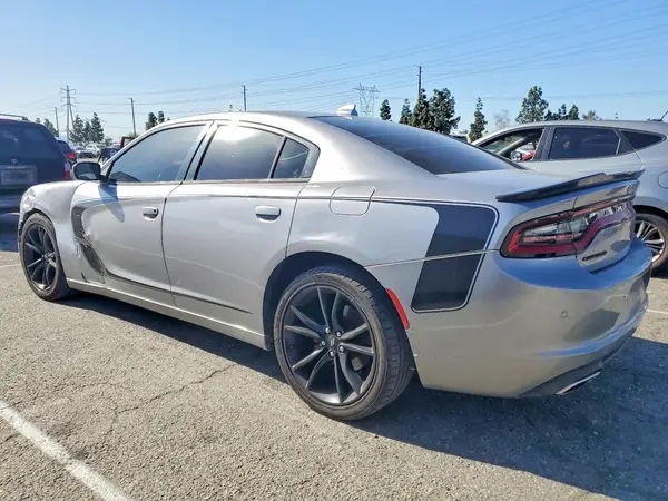 2C3CDXHG6JH157271 2018 DODGE CHARGER - Image 2