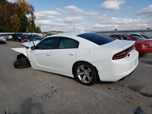 2C3CDXHG6JH176032 2018 DODGE CHARGER - Image 2