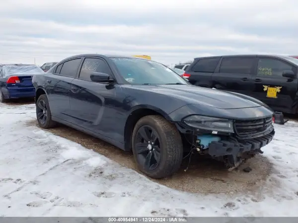 2C3CDXHG6JH176404 2018 DODGE CHARGER - Image 1