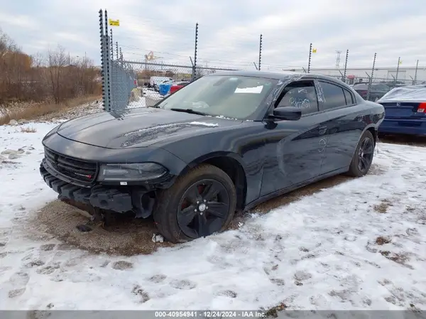 2C3CDXHG6JH176404 2018 DODGE CHARGER - Image 2