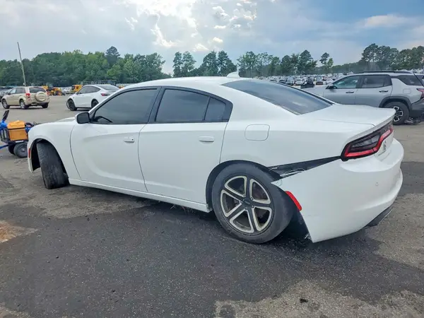 2C3CDXHG6JH200572 2018 DODGE CHARGER - Image 2