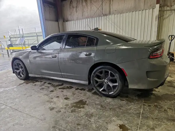 2C3CDXHG6JH215735 2018 DODGE CHARGER - Image 2
