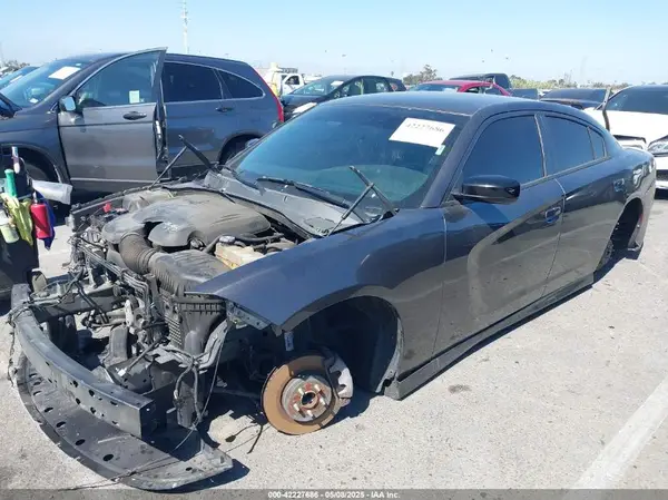 2C3CDXHG6KH674717 2019 DODGE CHARGER - Image 2