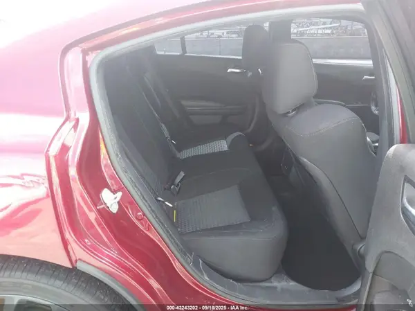 2C3CDXHG6MH625813 2021 DODGE CHARGER - Image 8