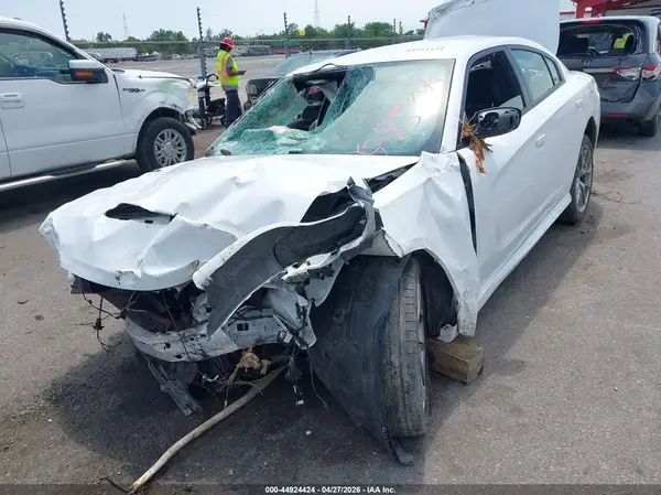 2C3CDXHG6PH575385 2023 DODGE CHARGER - Image 2