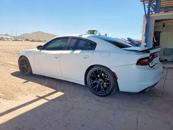 2C3CDXHG7GH272597 2016 DODGE CHARGER - Image 2