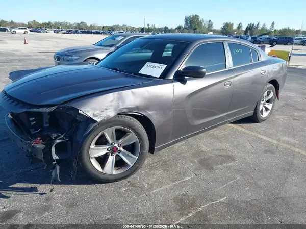 2C3CDXHG7HH525015 2017 DODGE CHARGER - Image 2