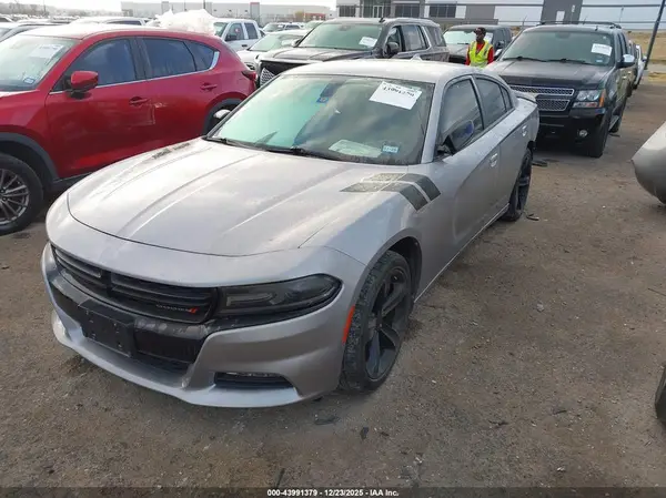 2C3CDXHG7HH581620 2017 DODGE CHARGER - Image 2