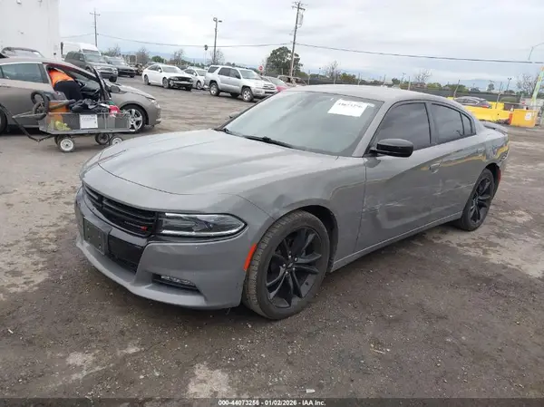 2C3CDXHG7HH620738 2017 DODGE CHARGER - Image 2