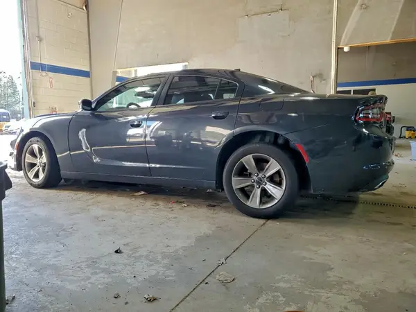 2C3CDXHG7JH133898 2018 DODGE CHARGER - Image 2