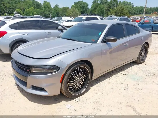 2C3CDXHG7JH143475 2018 DODGE CHARGER - Image 2