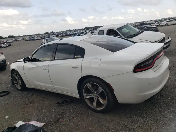 2C3CDXHG7JH150698 2018 DODGE CHARGER - Image 2