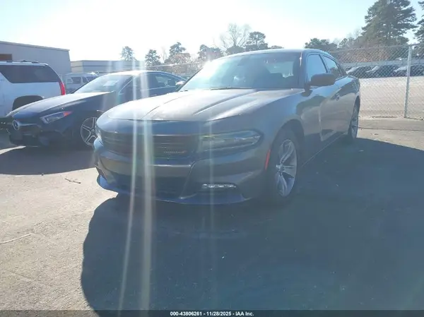 2C3CDXHG7JH162687 2018 DODGE CHARGER - Image 2