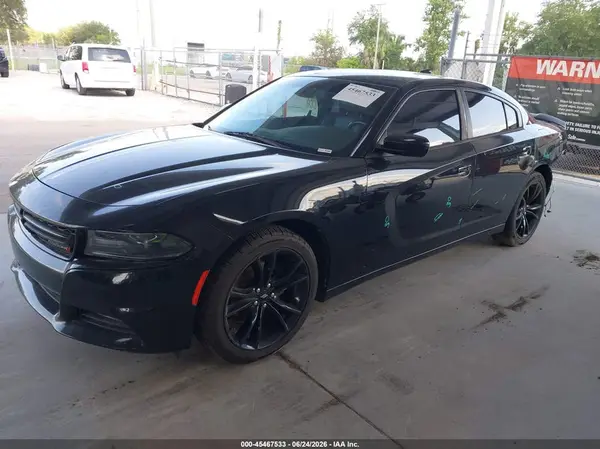 2C3CDXHG7JH200631 2018 DODGE CHARGER - Image 2