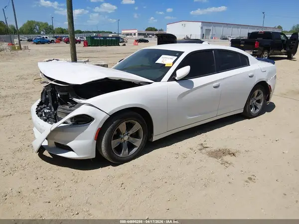 2C3CDXHG7JH234679 2018 DODGE CHARGER - Image 2