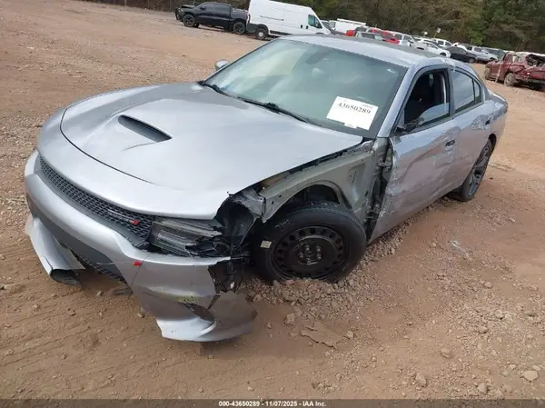 2C3CDXHG7JH238425 2018 DODGE CHARGER - Image 2