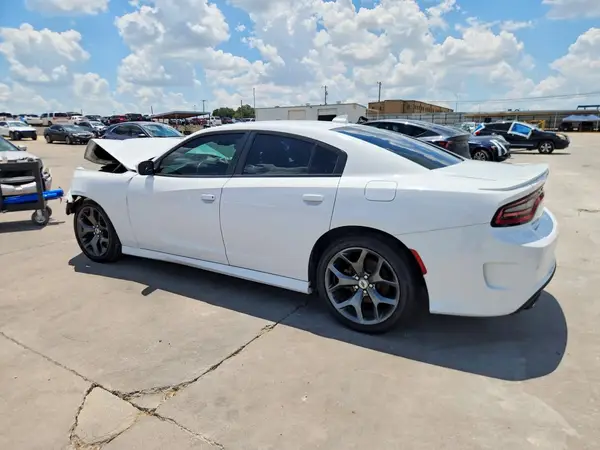2C3CDXHG7JH307095 2018 DODGE CHARGER - Image 2