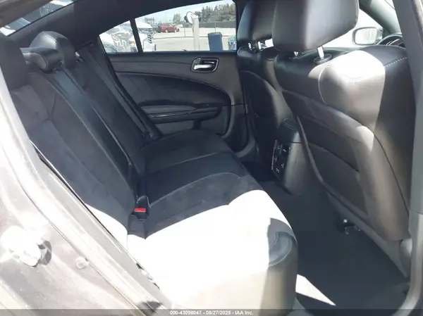 2C3CDXHG7KH568258 2019 DODGE CHARGER - Image 8