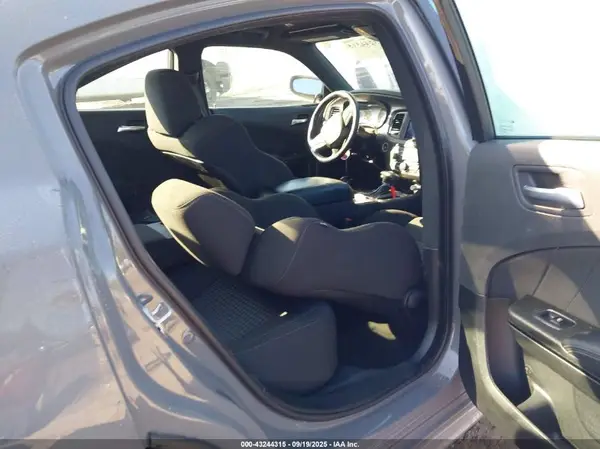 2C3CDXHG7PH622178 2023 DODGE CHARGER - Image 8
