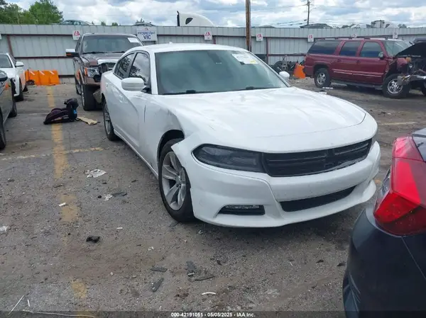 2C3CDXHG8GH332810 2016 DODGE CHARGER - Image 1